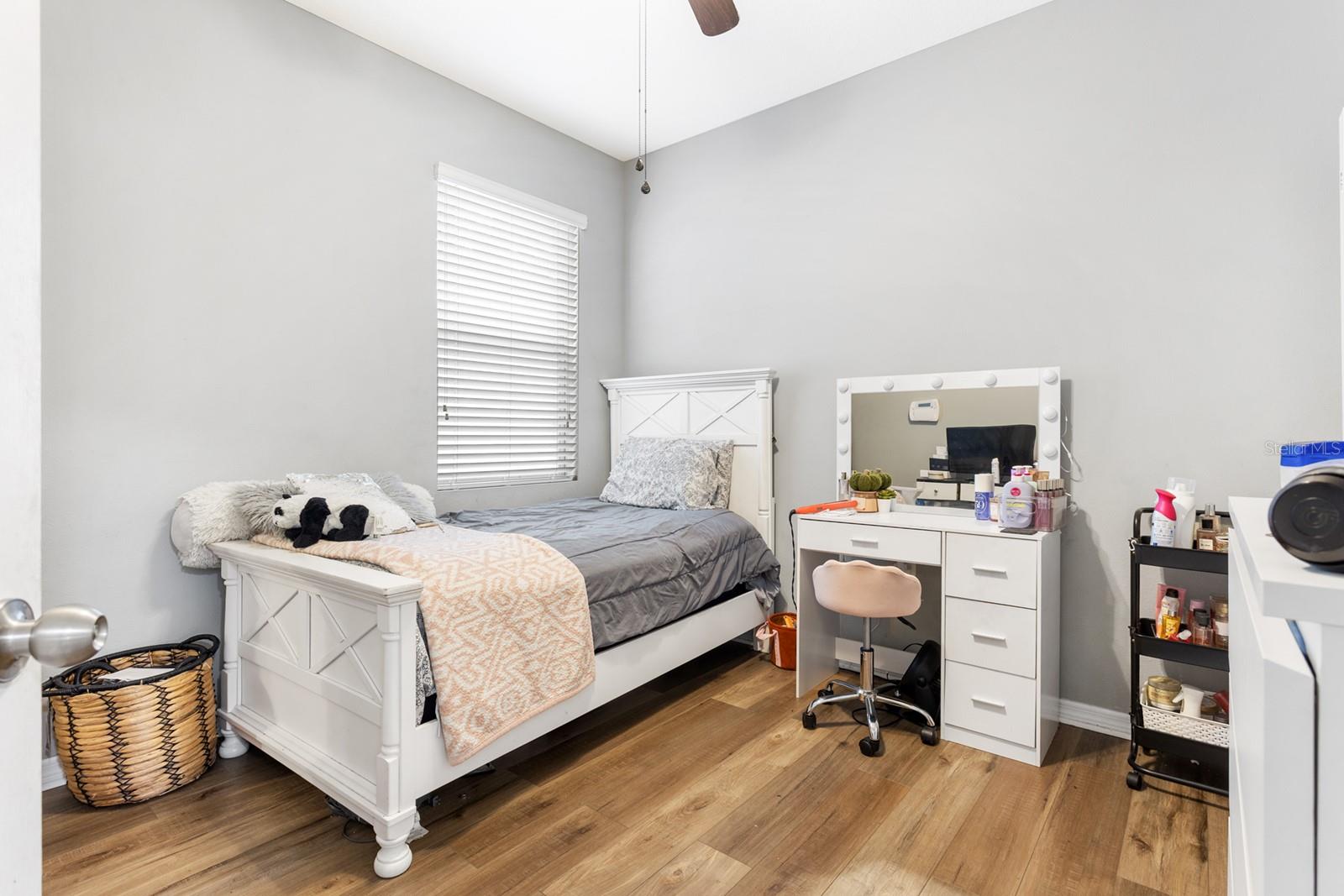 Image 13 of 40 For 8602 Tidal Breeze Drive