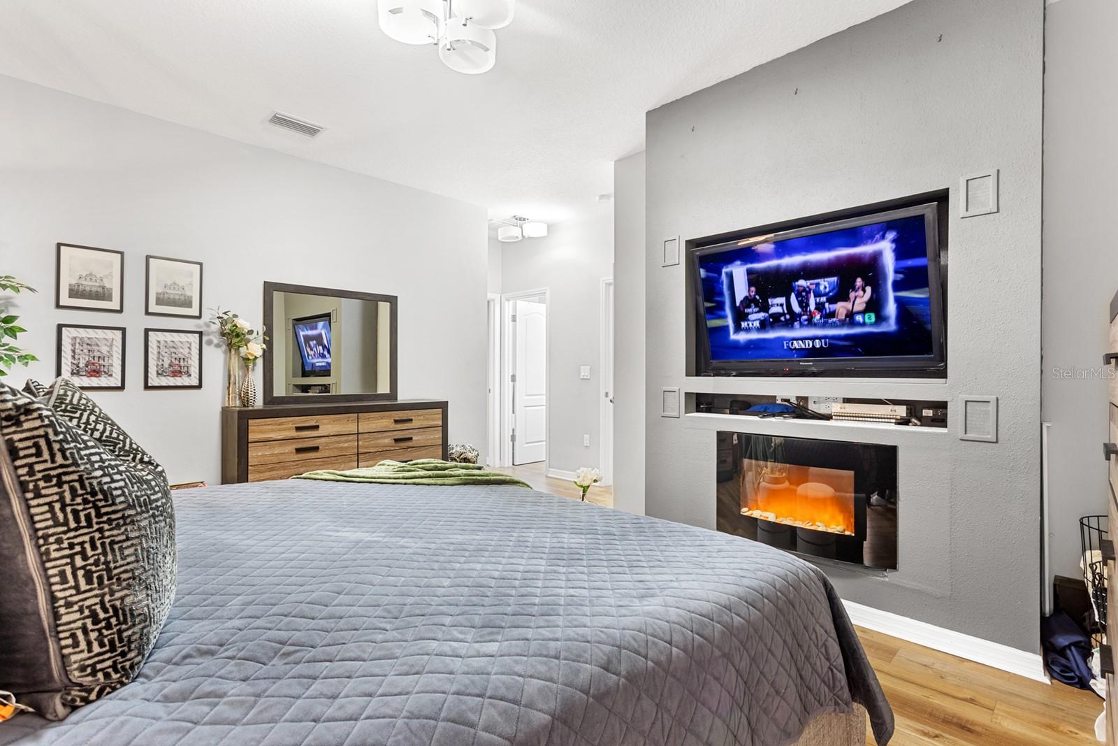 Image 27 of 40 For 8602 Tidal Breeze Drive