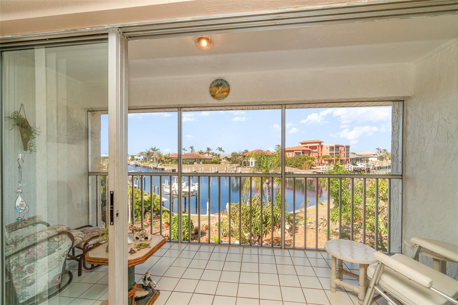 Image 28 of 36 For 2700 Magdalina Drive 2b