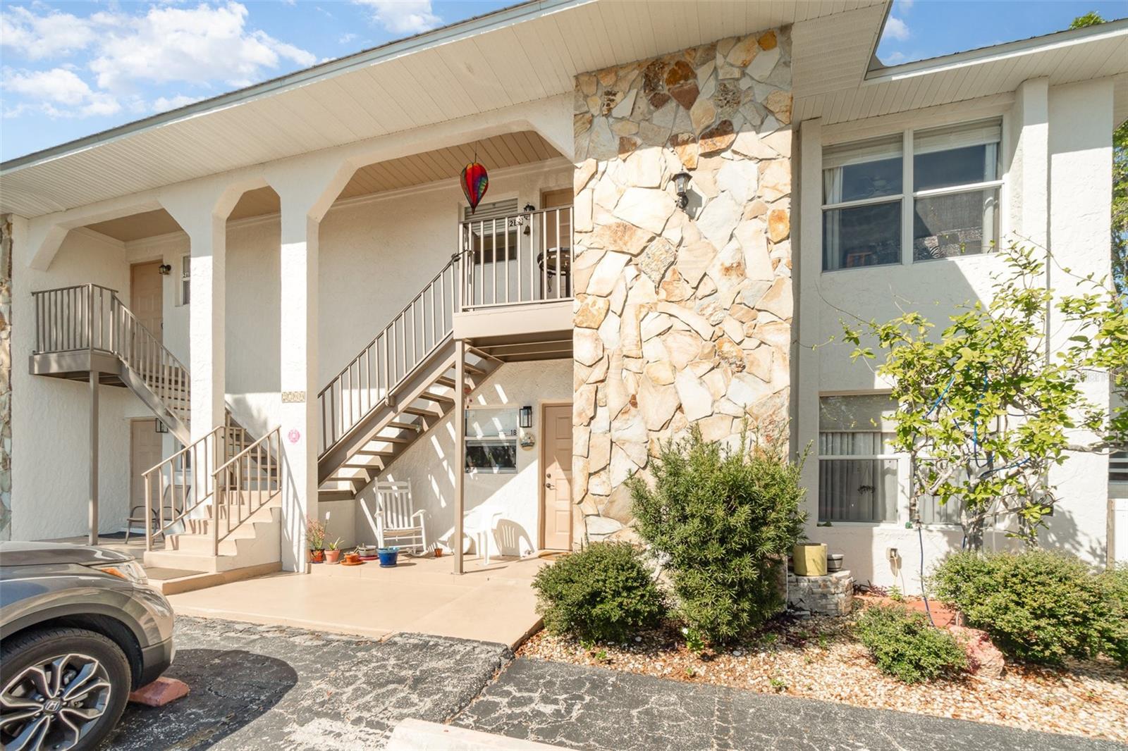 Image 4 of 36 For 2700 Magdalina Drive 2b