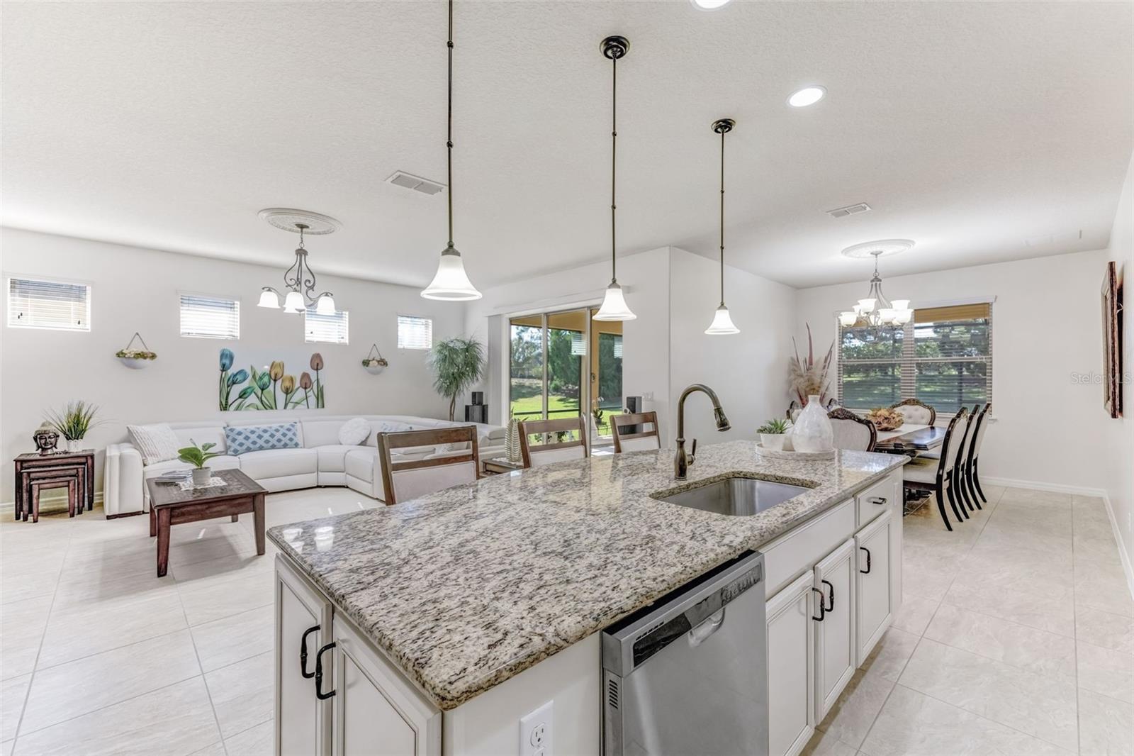 Image 12 of 62 For 337 Alicante Court