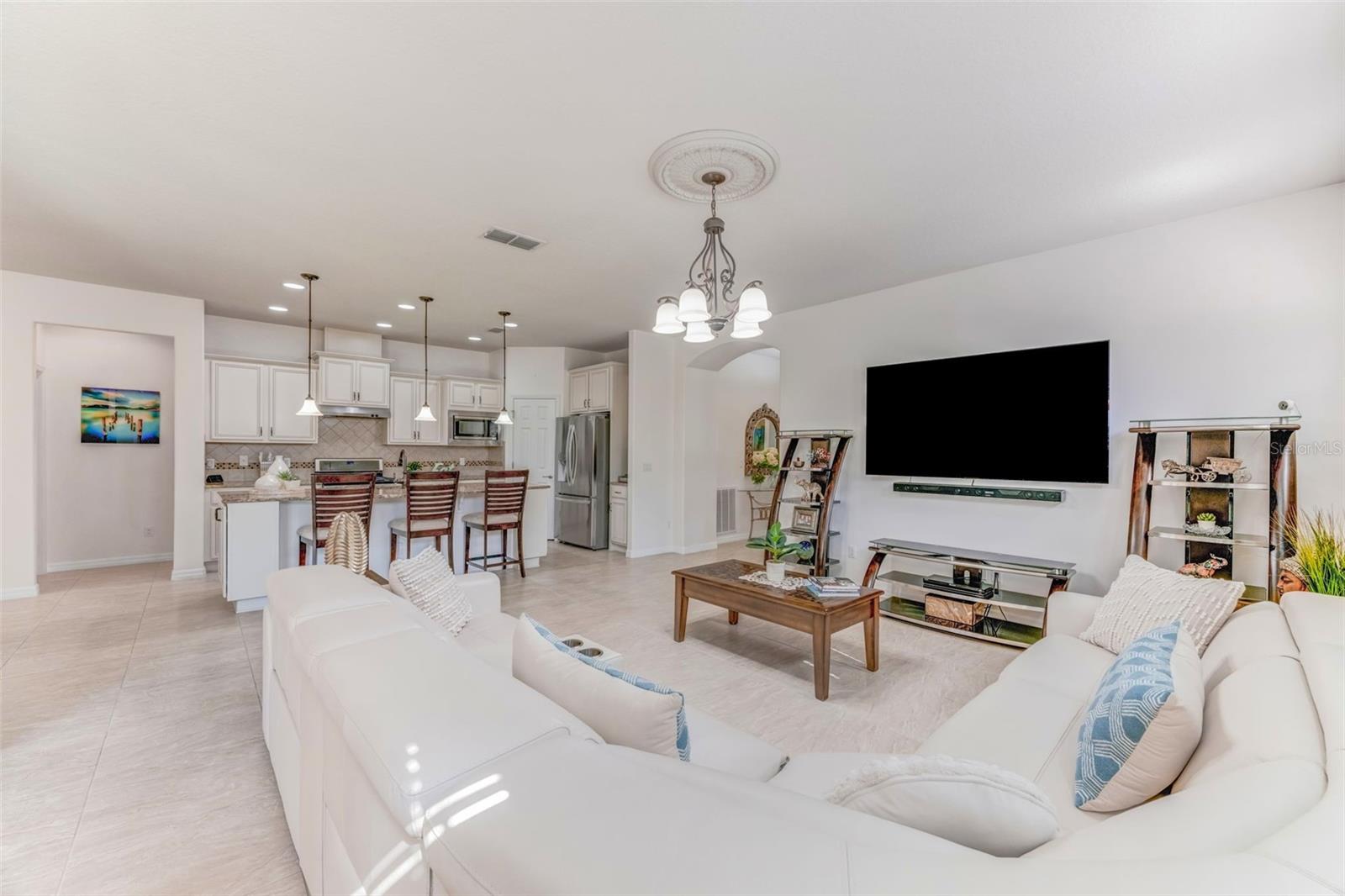 Image 13 of 62 For 337 Alicante Court