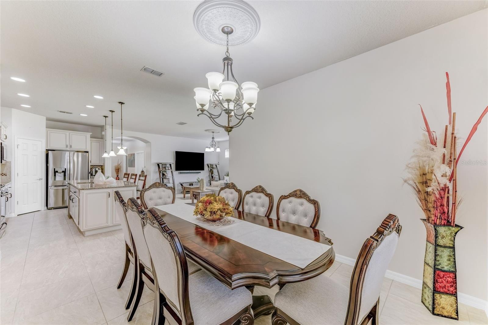 Image 16 of 62 For 337 Alicante Court