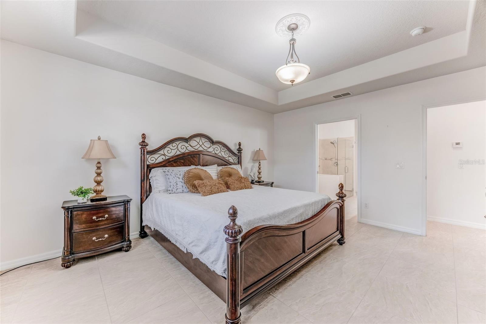 Image 20 of 62 For 337 Alicante Court