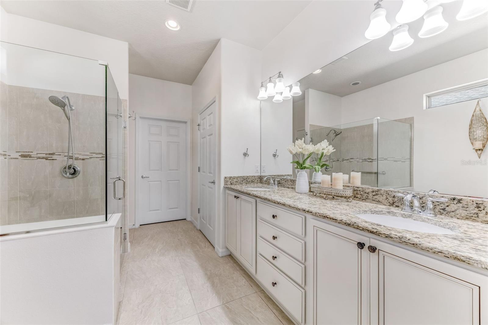 Image 21 of 62 For 337 Alicante Court