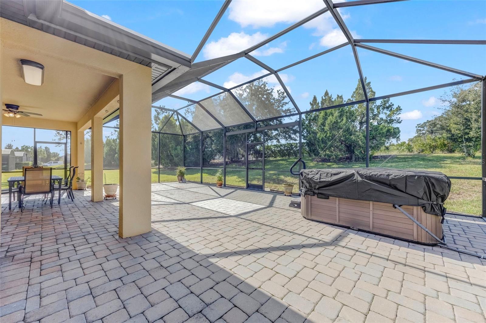 Image 32 of 62 For 337 Alicante Court