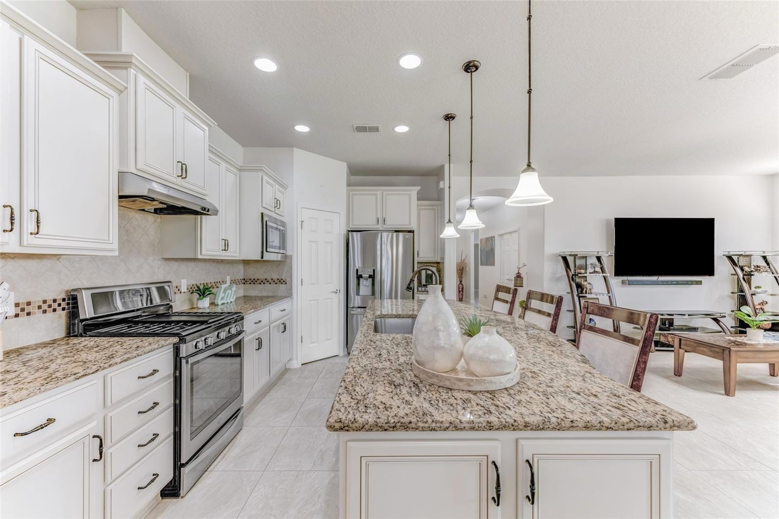 Image 8 of 62 For 337 Alicante Court