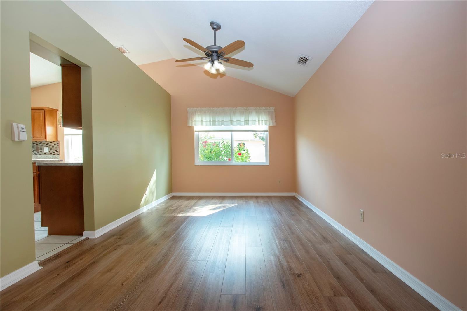 Image 16 of 62 For 1619 Faxton Drive