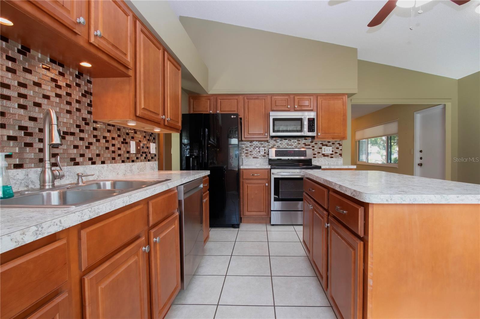 Image 27 of 62 For 1619 Faxton Drive