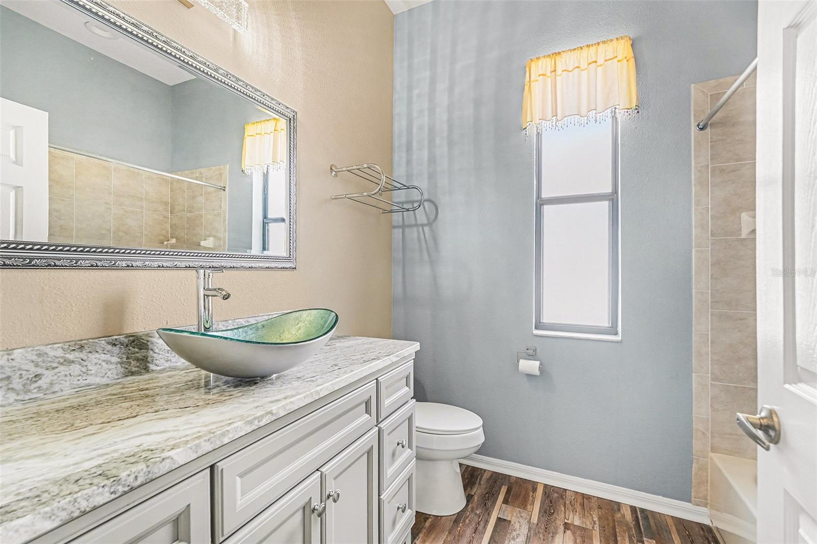 Image 22 of 30 For 3037 Folkestone Loop