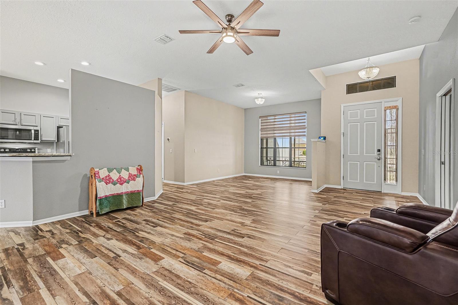 Image 6 of 30 For 3037 Folkestone Loop