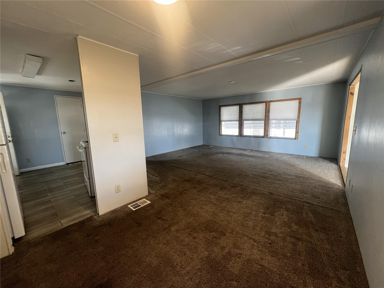 Image 7 of 27 For 1500 County Road 1  201