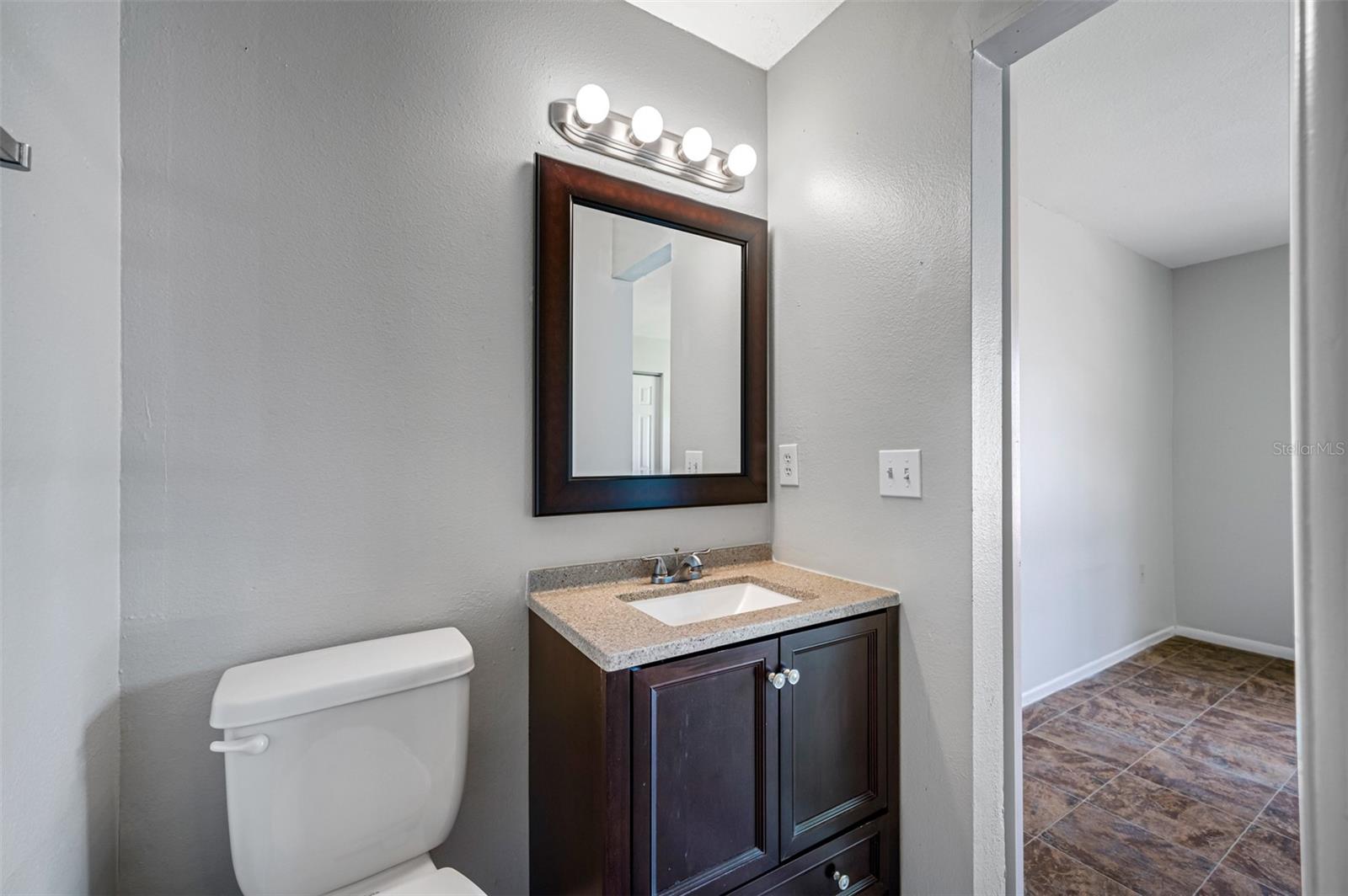 Image 18 of 30 For 1411 Thistledown Drive