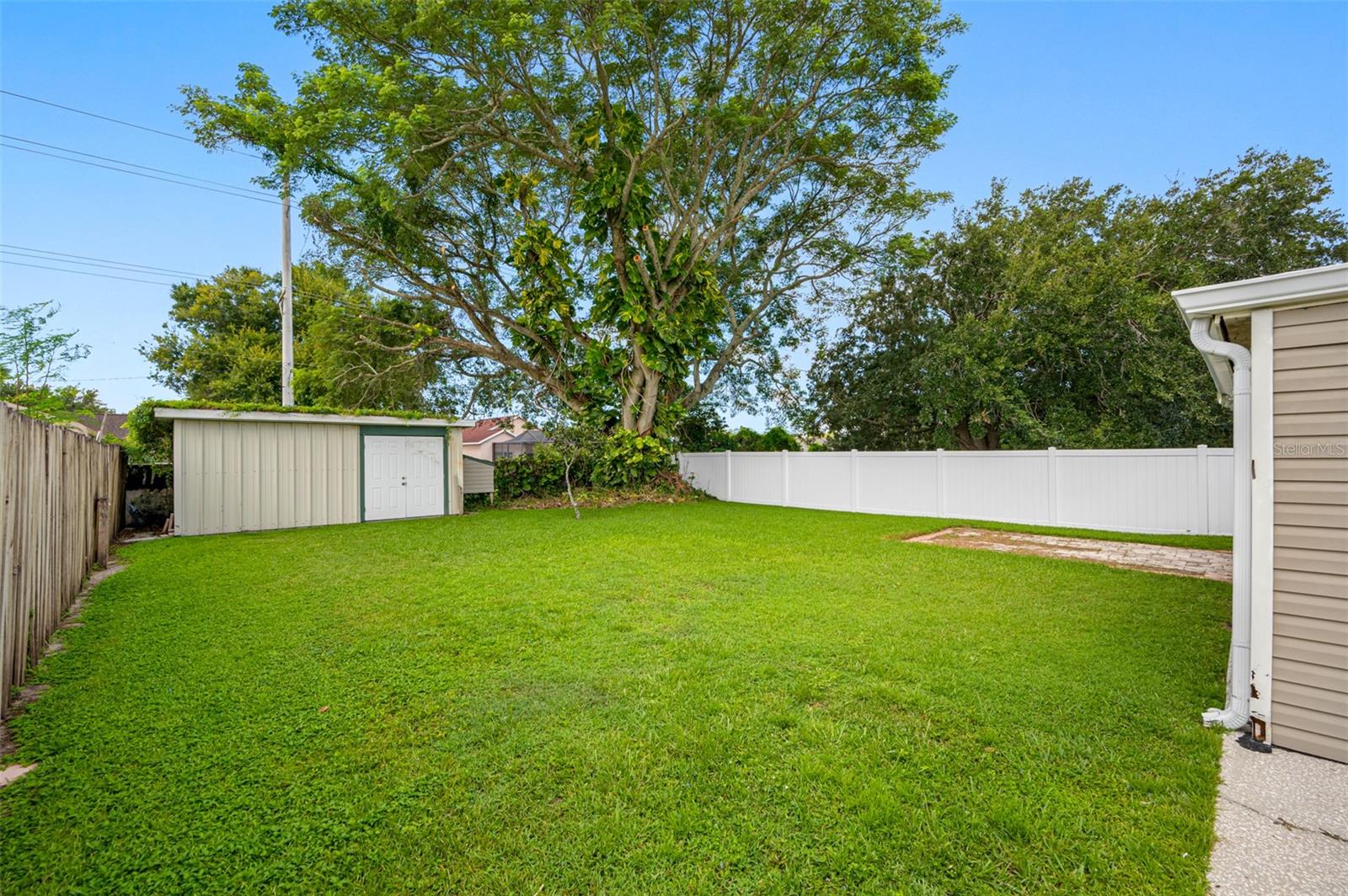 Image 28 of 30 For 1411 Thistledown Drive