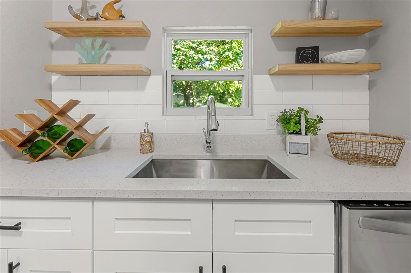 Image 11 of 33 For 1606 Osborne Avenue