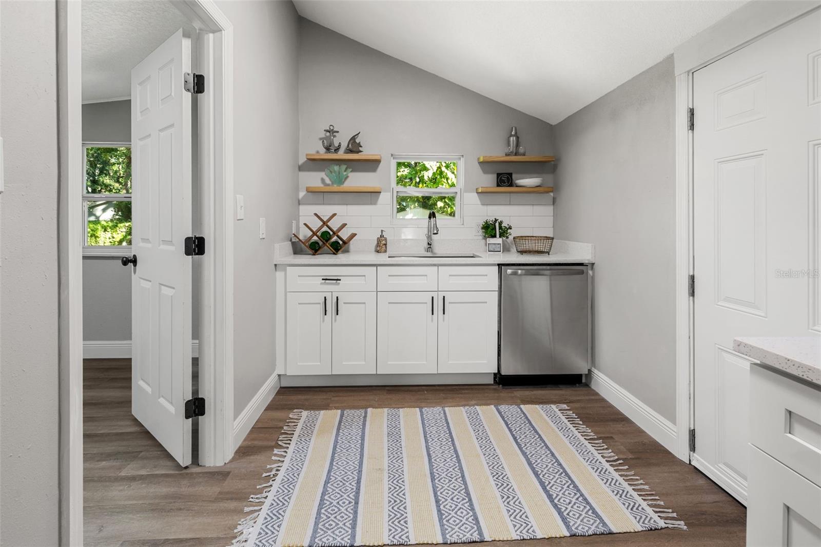 Image 13 of 33 For 1606 Osborne Avenue