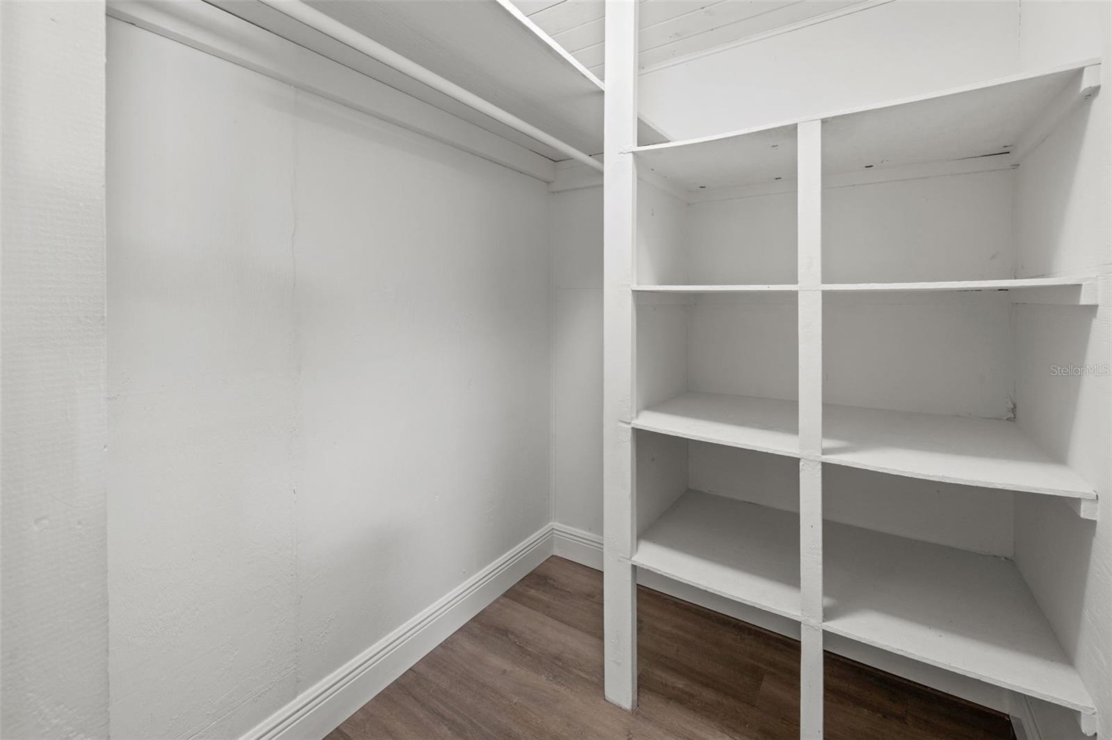 Image 18 of 33 For 1606 Osborne Avenue