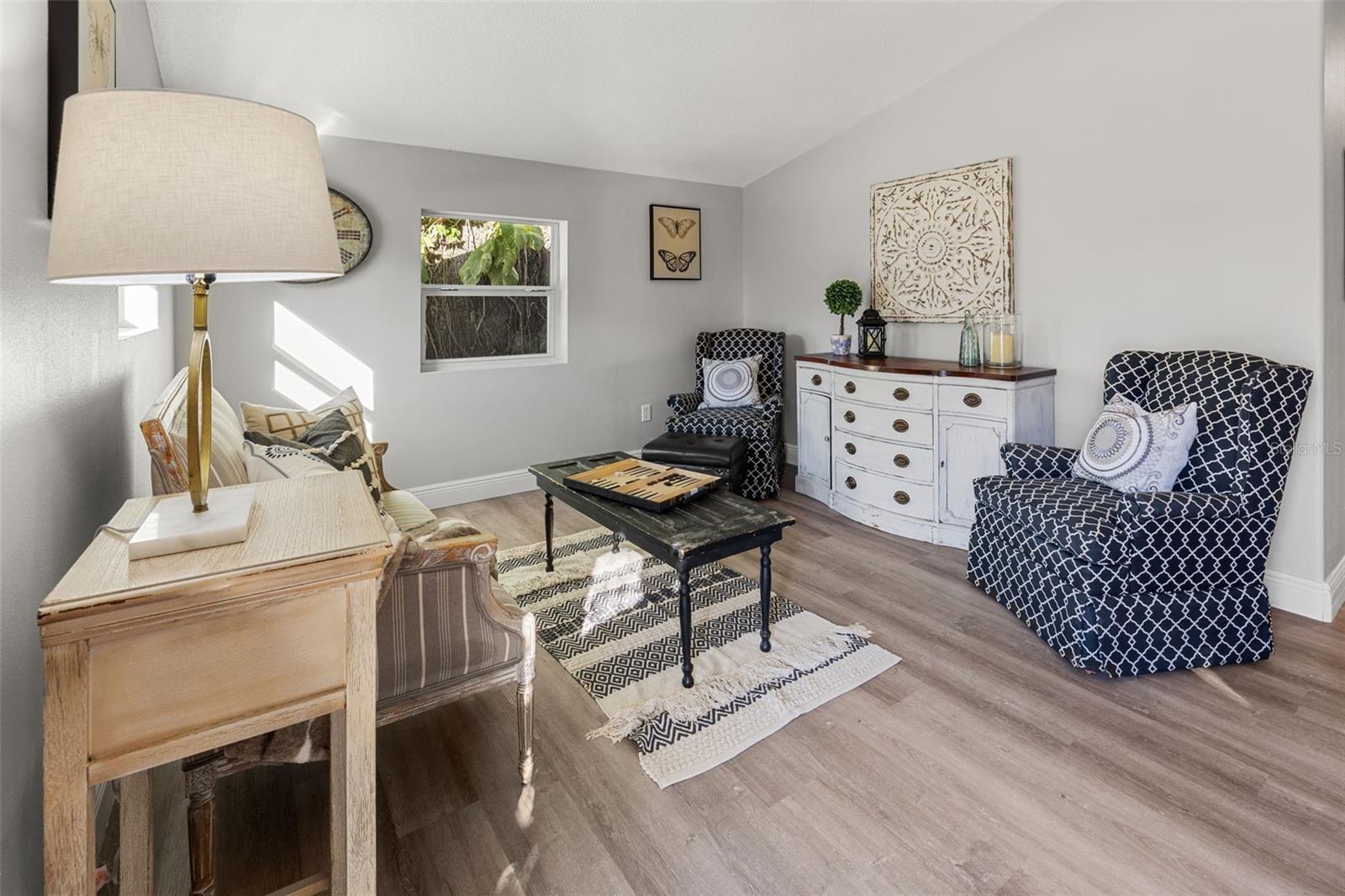 Image 3 of 33 For 1606 Osborne Avenue