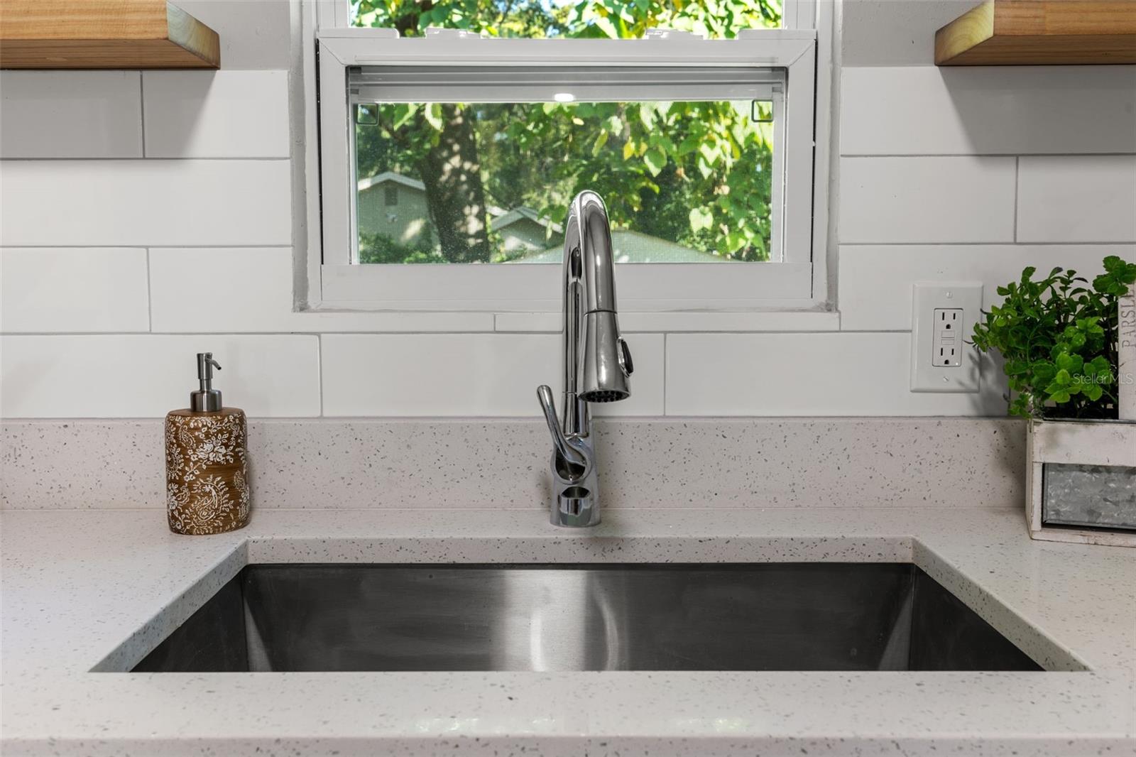 Image 9 of 33 For 1606 Osborne Avenue