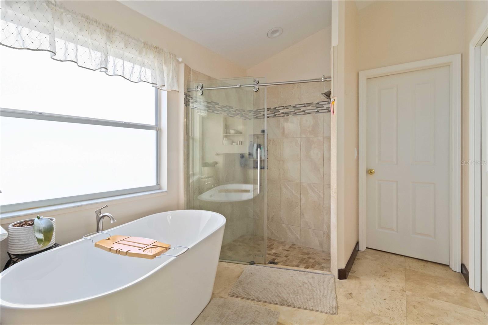 Image 21 of 43 For 8950 Aberdeen Creek Circle