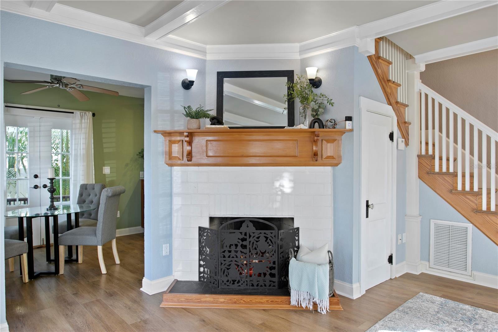 Image 12 of 36 For 937 5th Street N