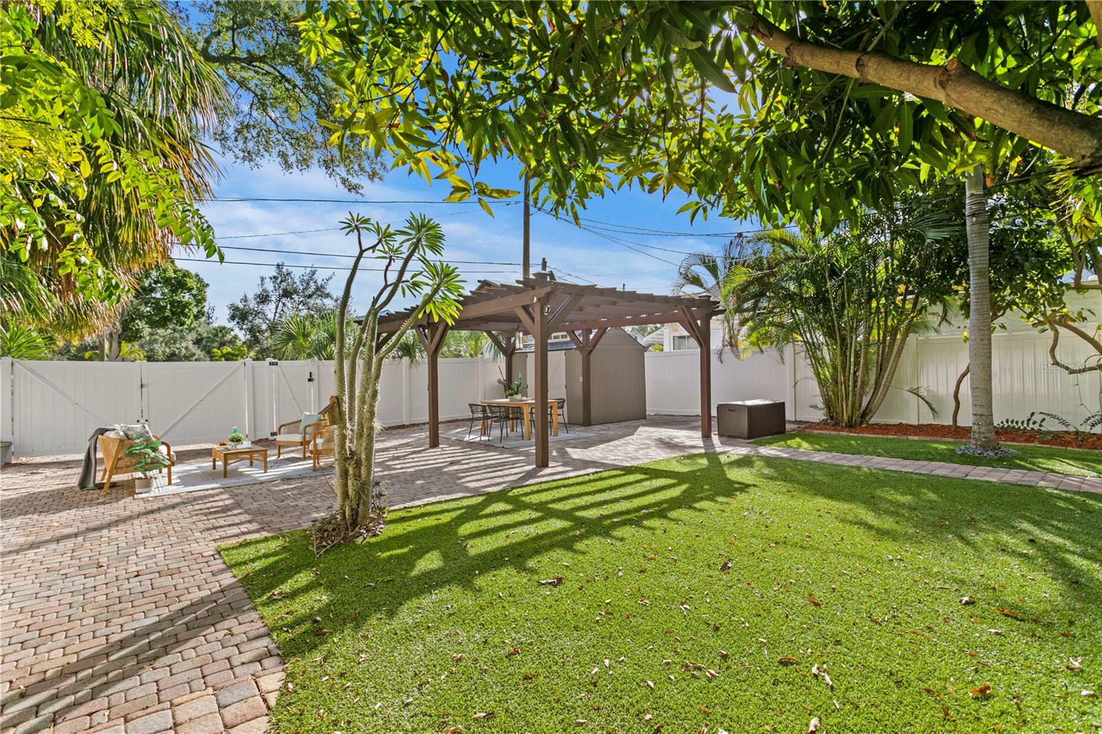 Image 6 of 36 For 937 5th Street N