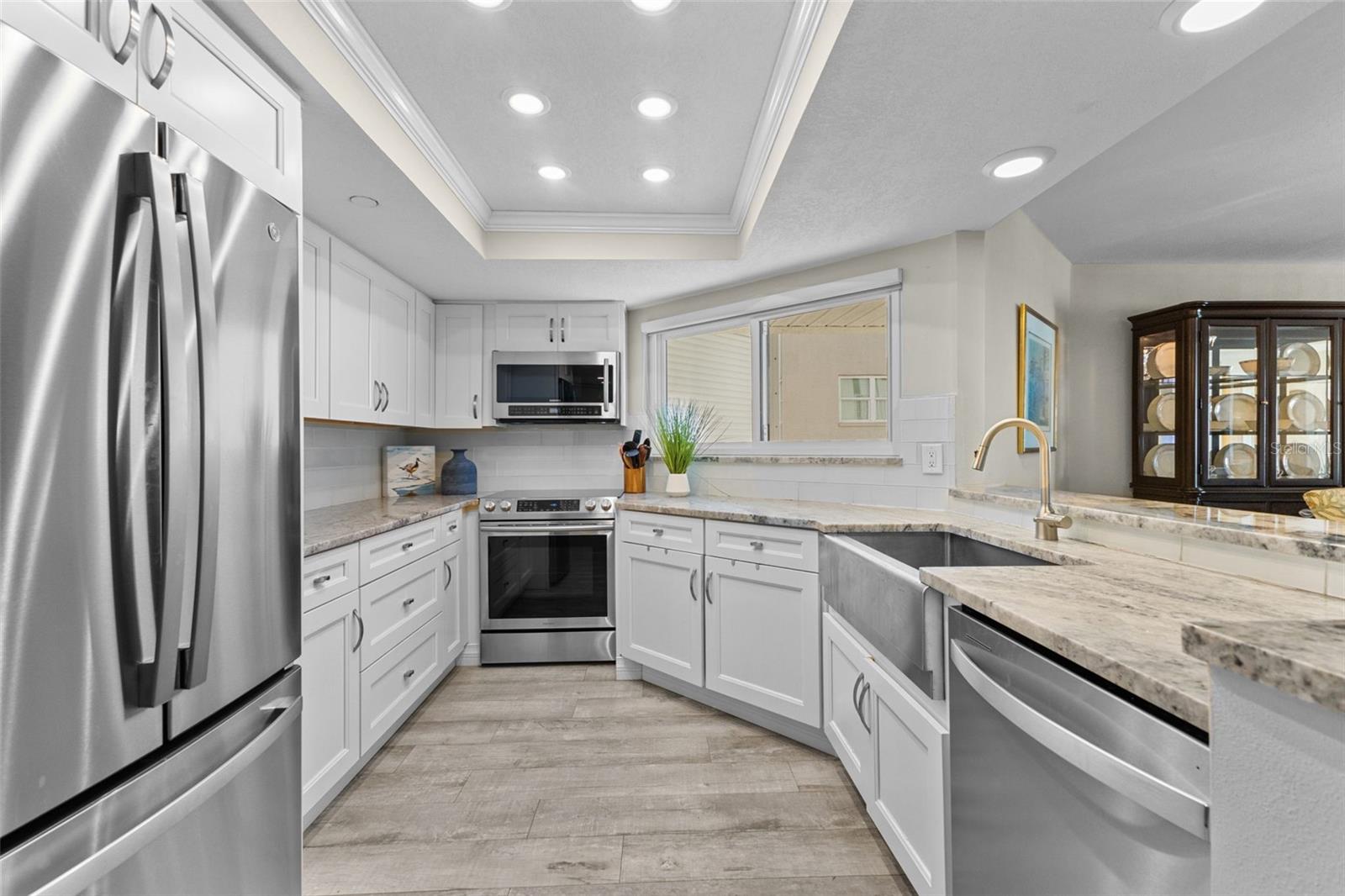 Listing photo id 20 for 16332 Gulf Boulevard 2b