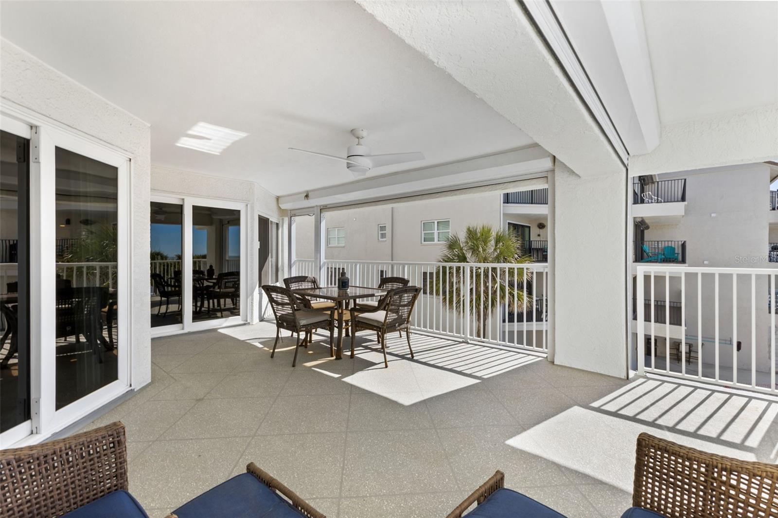 Listing photo id 36 for 16332 Gulf Boulevard 2b