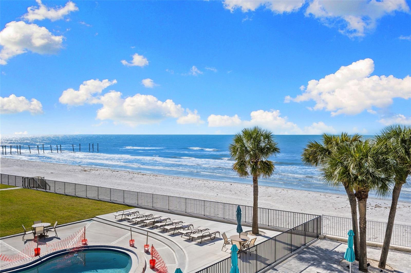 Listing photo id 38 for 16332 Gulf Boulevard 2b