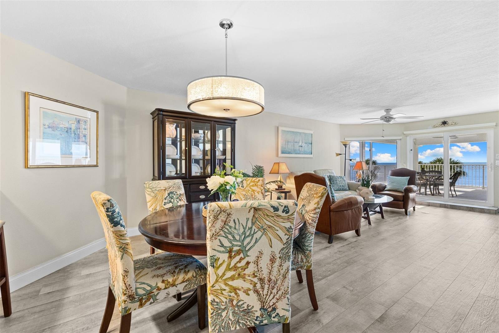 Listing photo id 6 for 16332 Gulf Boulevard 2b