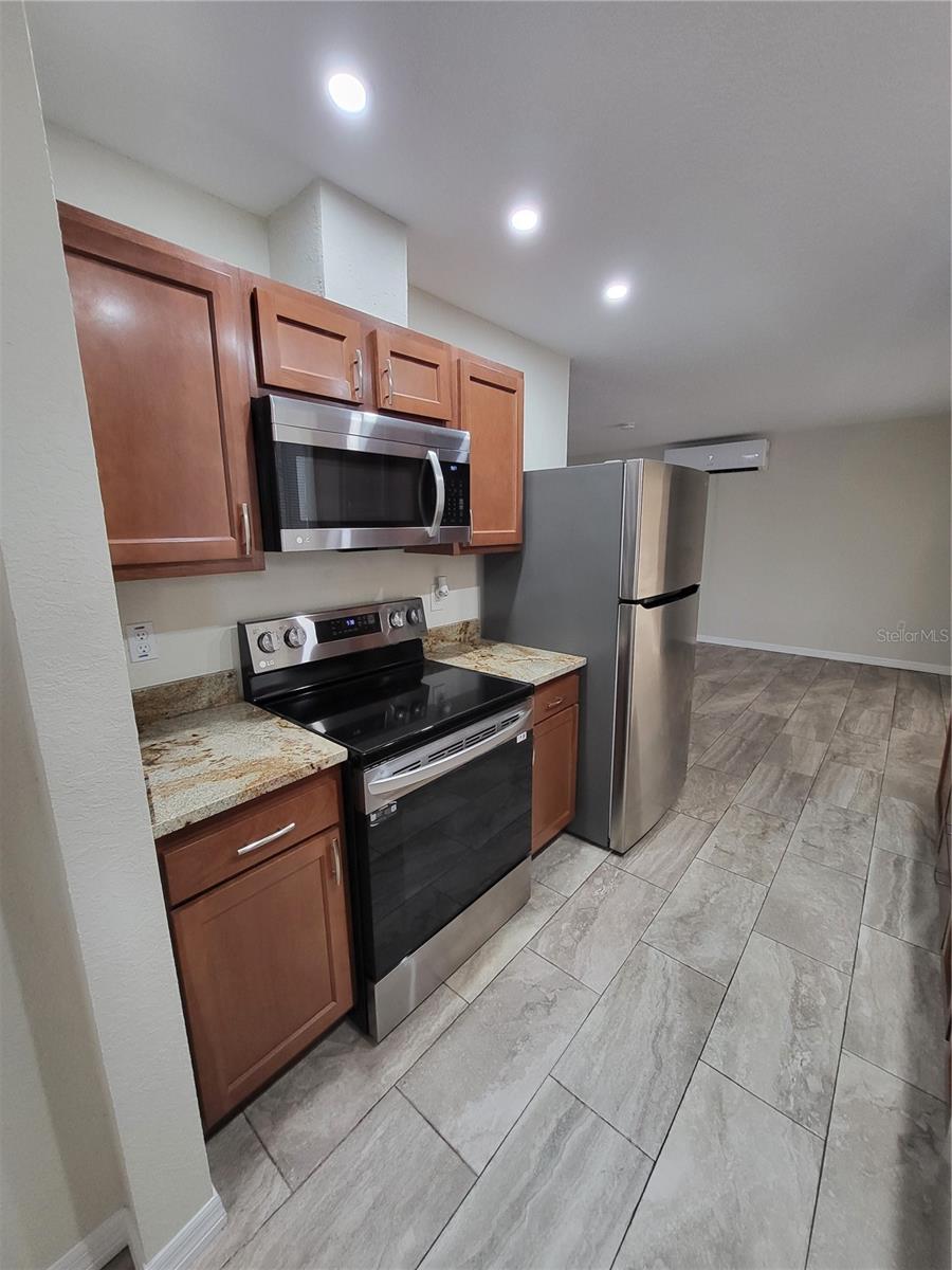 Image 4 of 18 For 1602 Council Drive