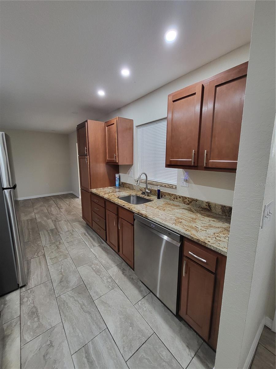 Image 5 of 18 For 1602 Council Drive