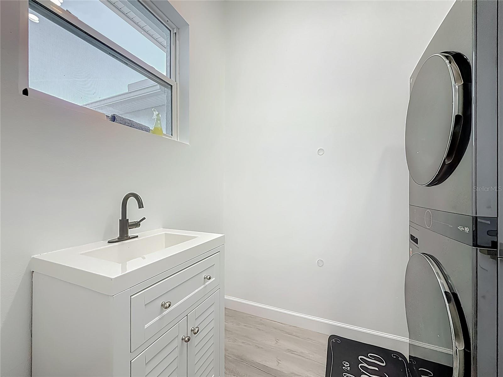 Image 29 of 44 For 1306 Lemon Street