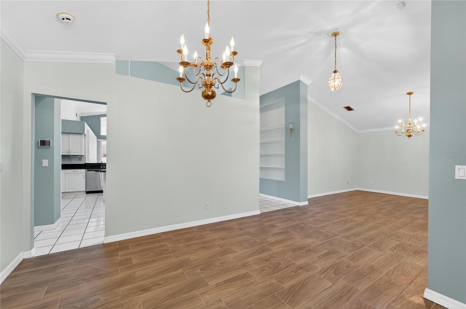 Image 11 of 73 For 4517 Oak River Circle