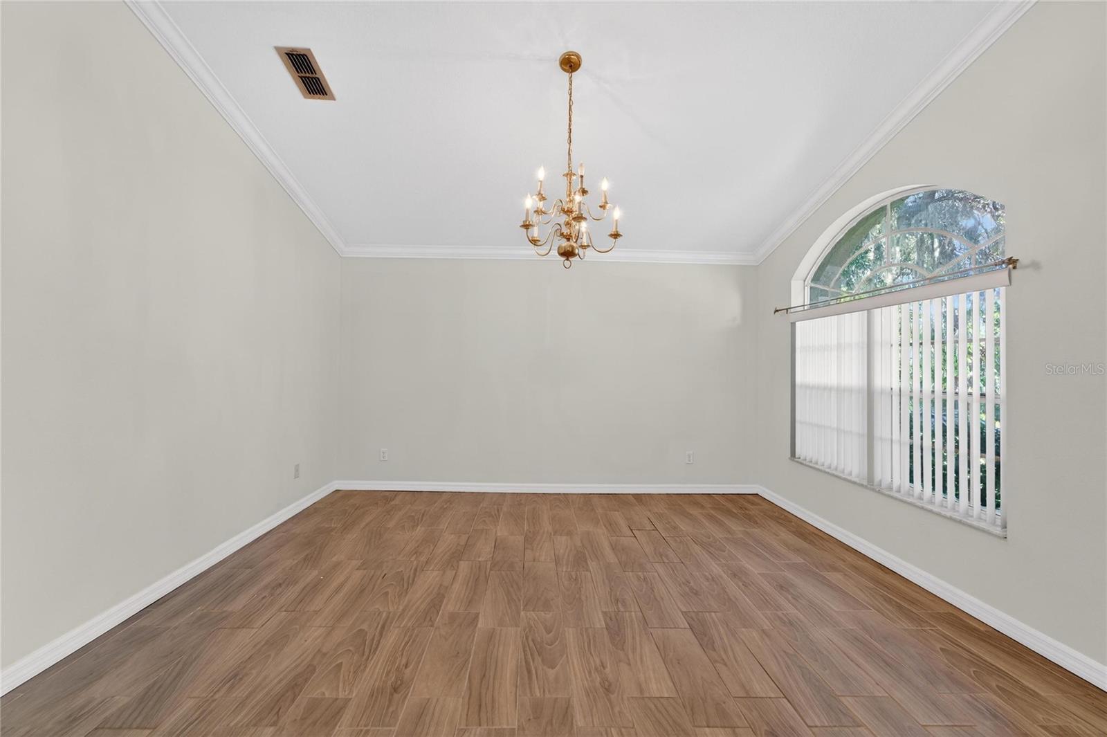 Image 12 of 73 For 4517 Oak River Circle