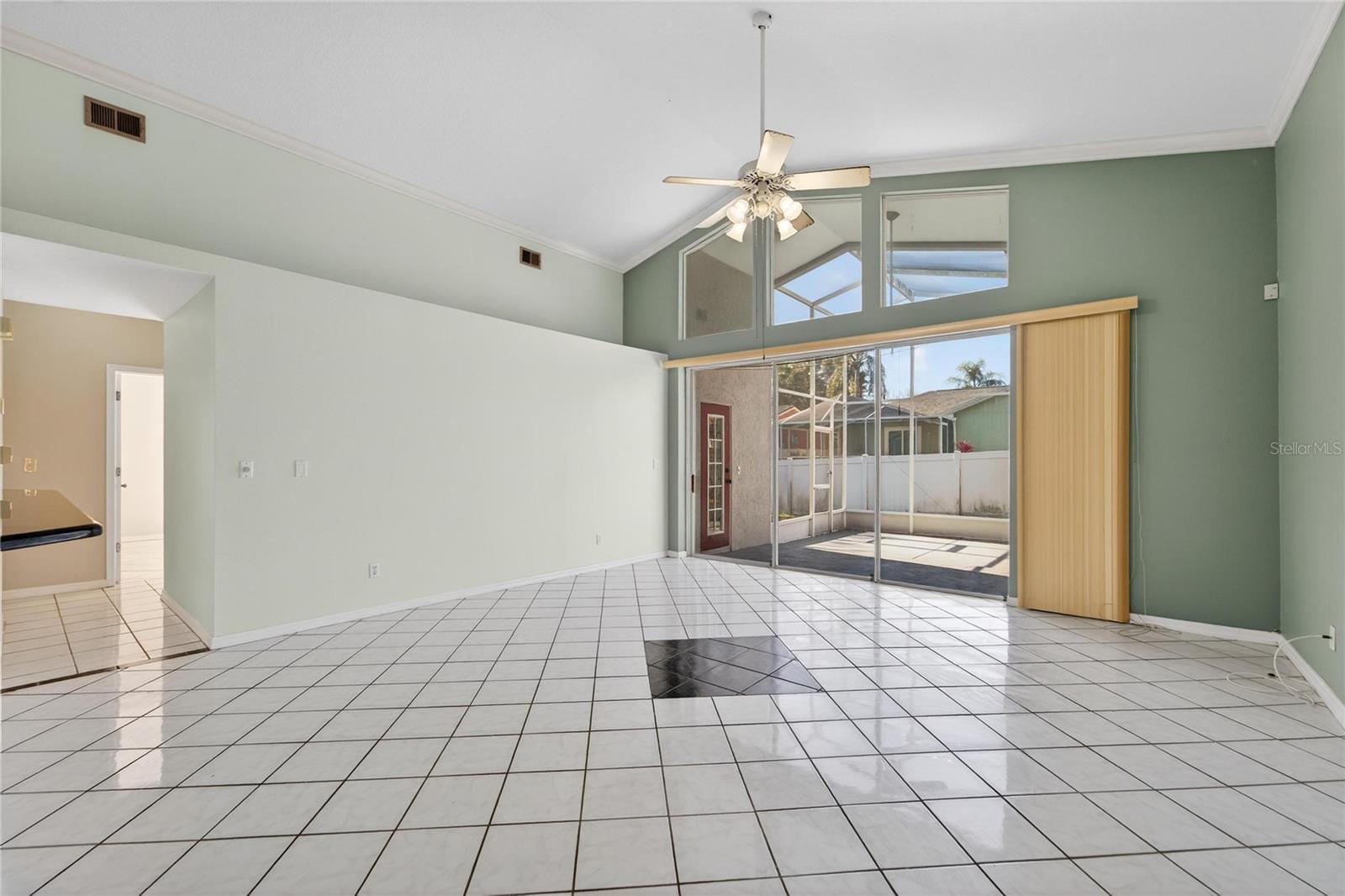 Image 23 of 73 For 4517 Oak River Circle