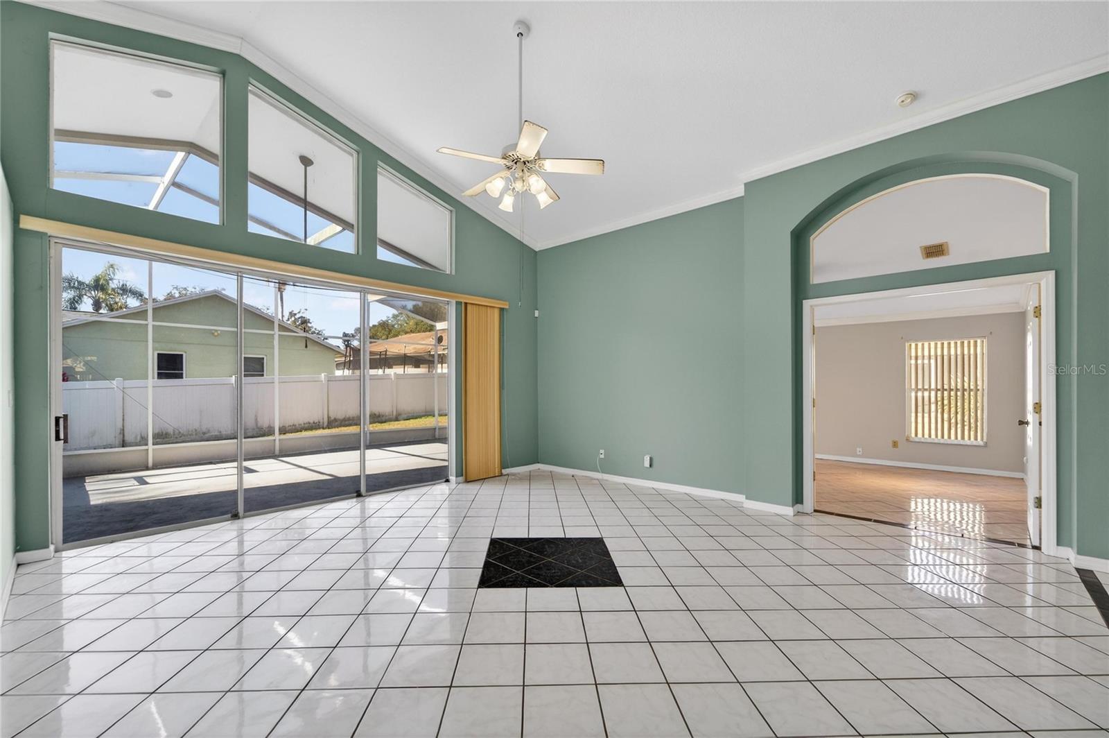 Image 24 of 73 For 4517 Oak River Circle