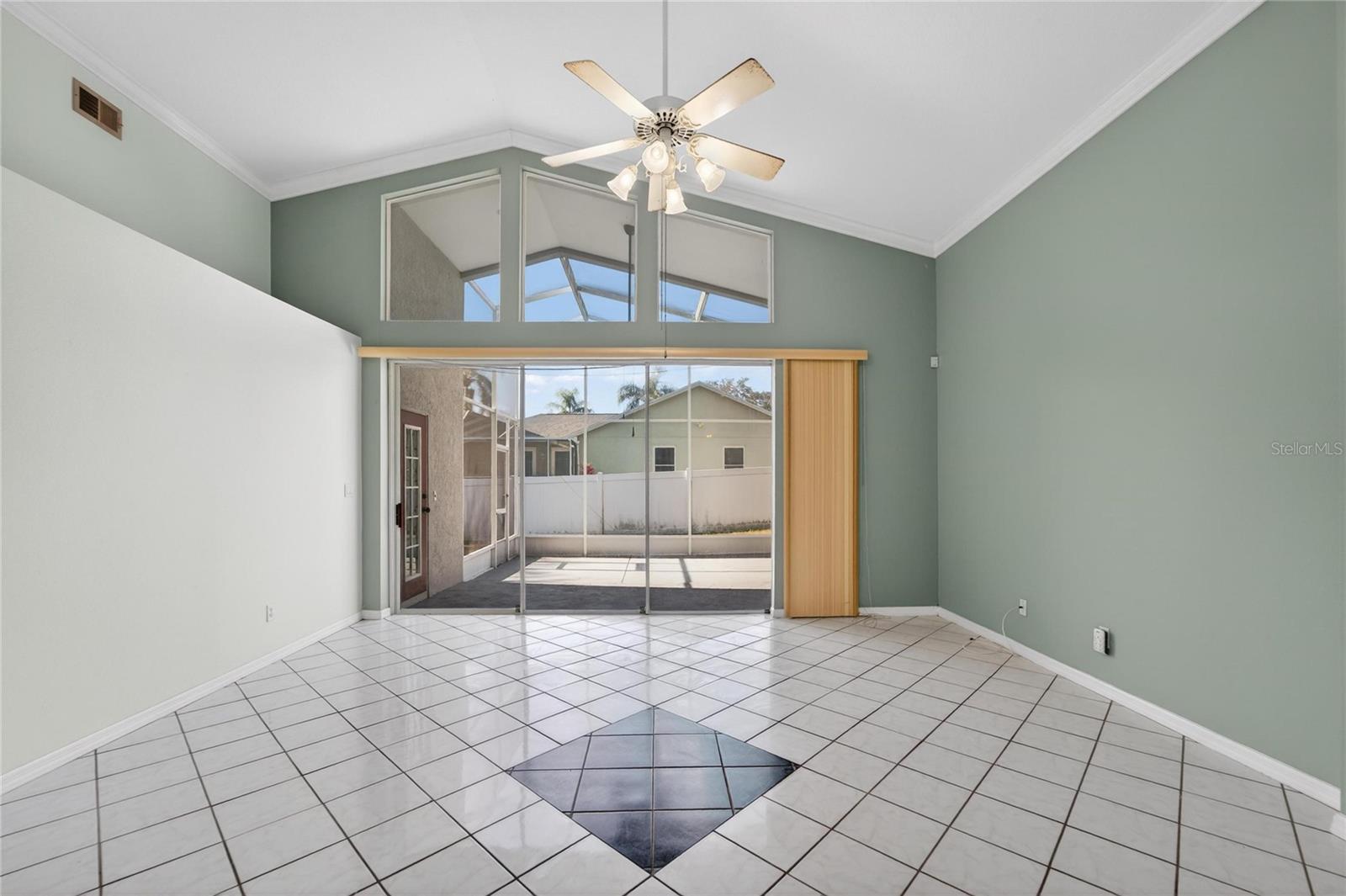 Image 25 of 73 For 4517 Oak River Circle