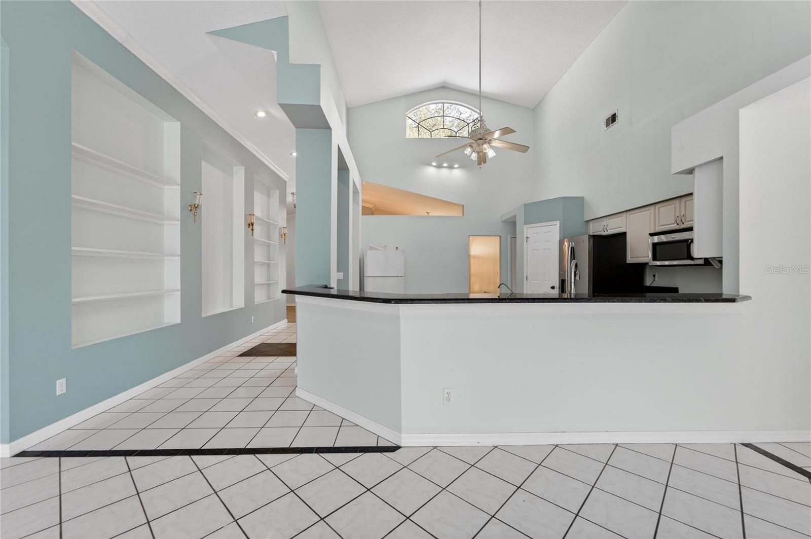 Image 27 of 73 For 4517 Oak River Circle