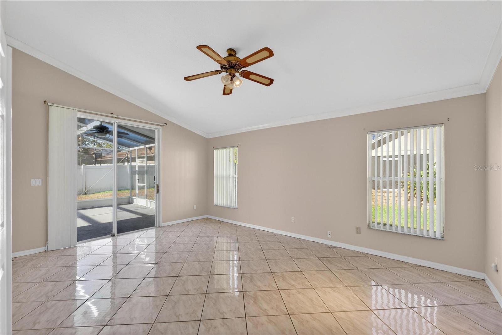 Image 31 of 73 For 4517 Oak River Circle