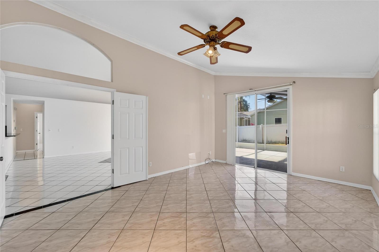 Image 32 of 73 For 4517 Oak River Circle