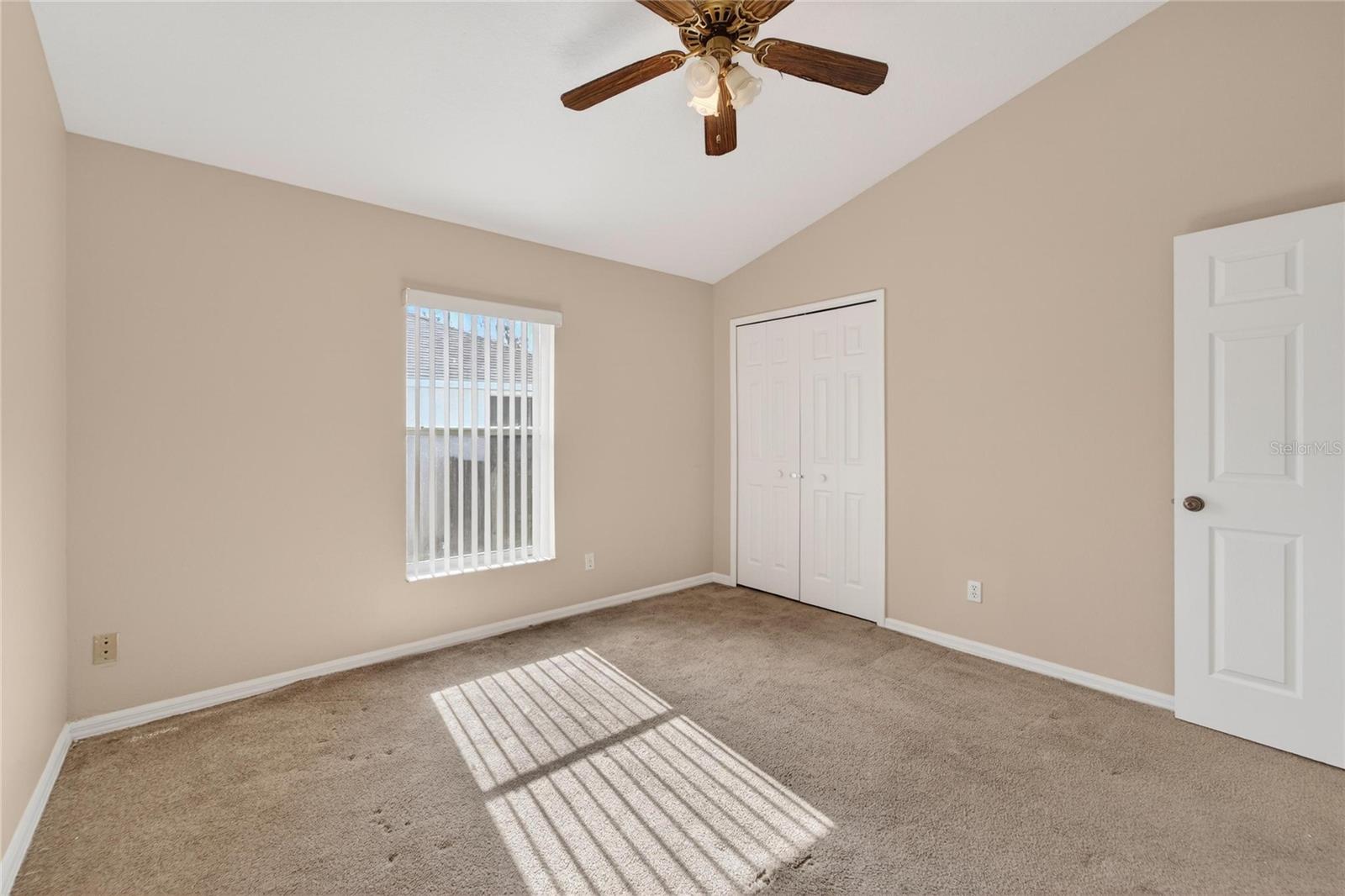 Image 44 of 73 For 4517 Oak River Circle