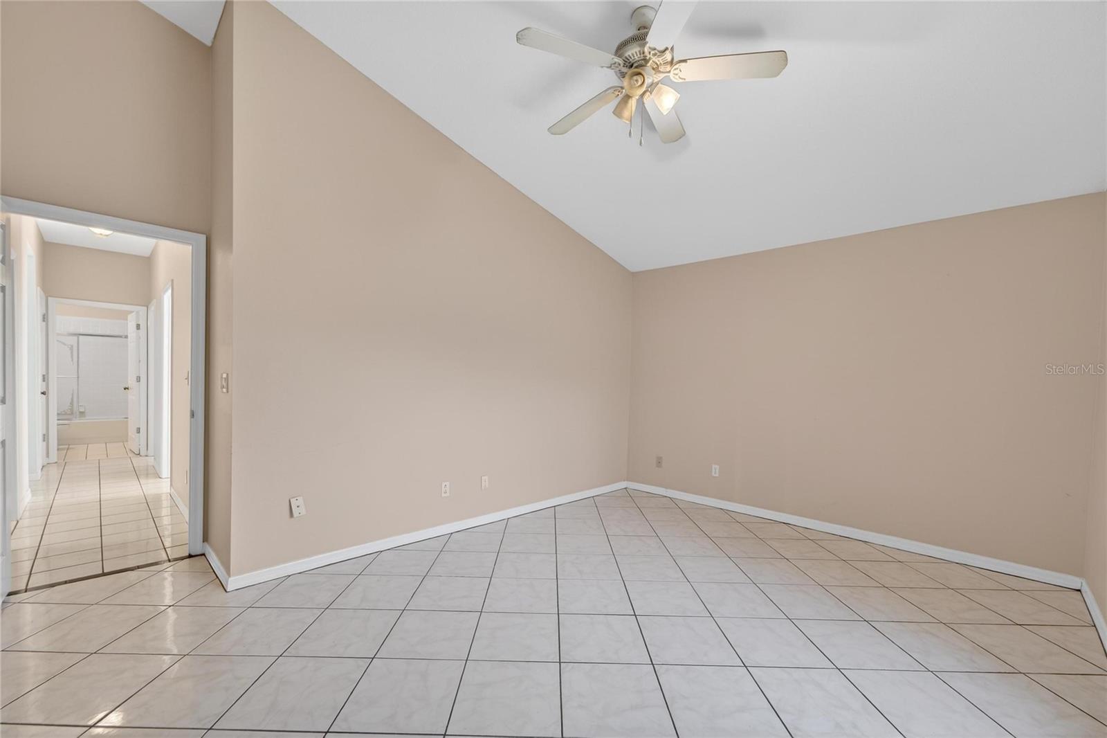 Image 57 of 73 For 4517 Oak River Circle