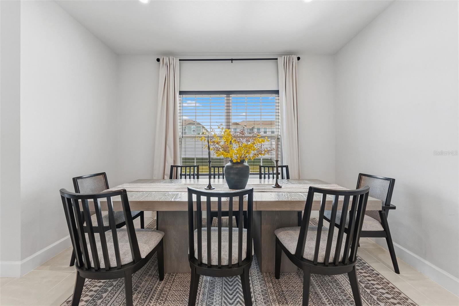 Image 10 of 31 For 14031 Crimson Avenue