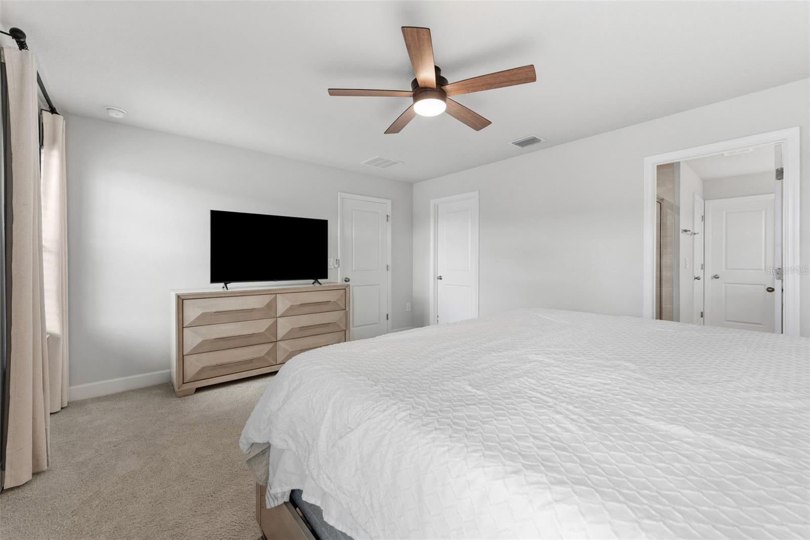 Image 15 of 31 For 14031 Crimson Avenue