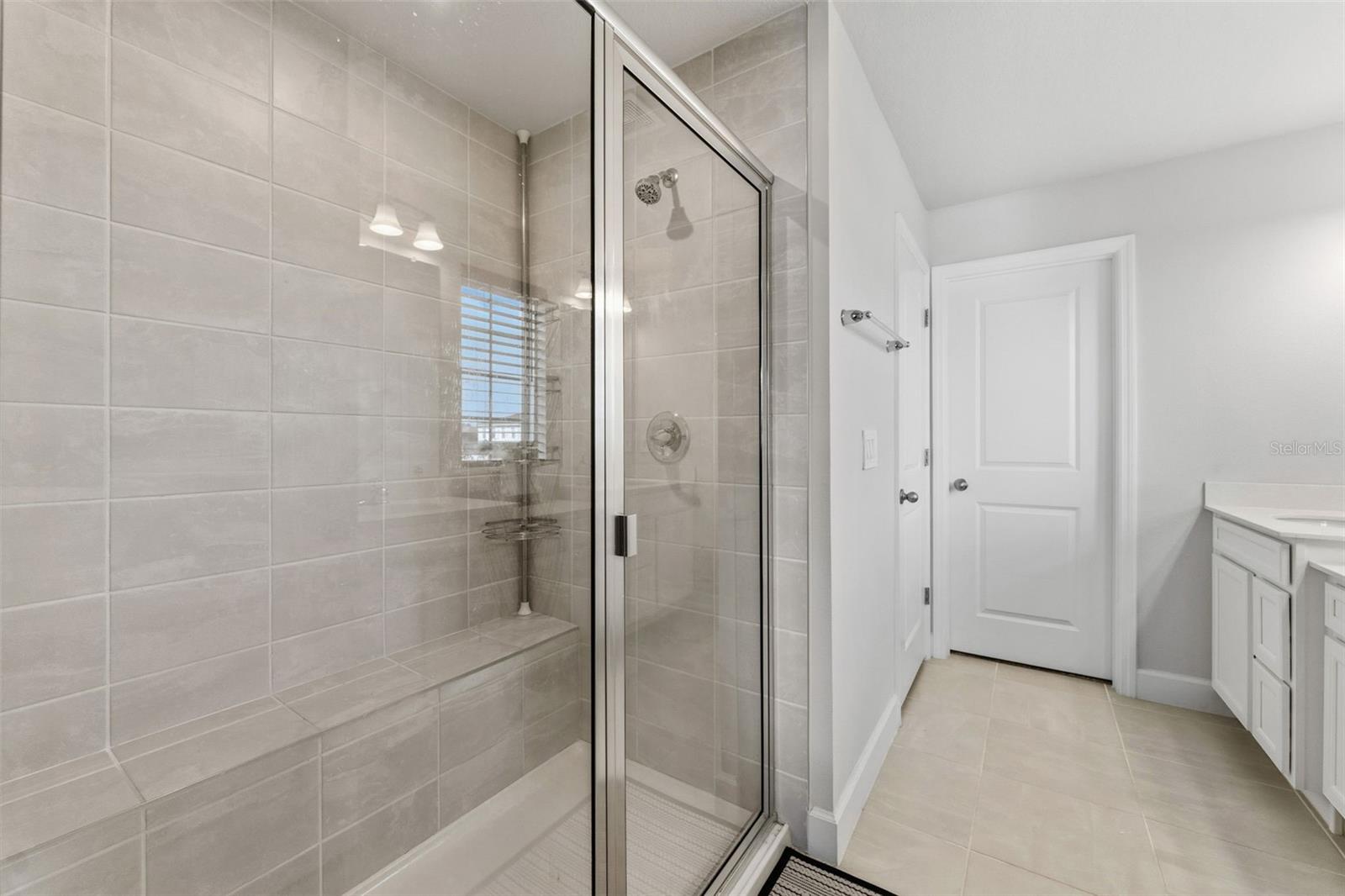 Image 16 of 31 For 14031 Crimson Avenue