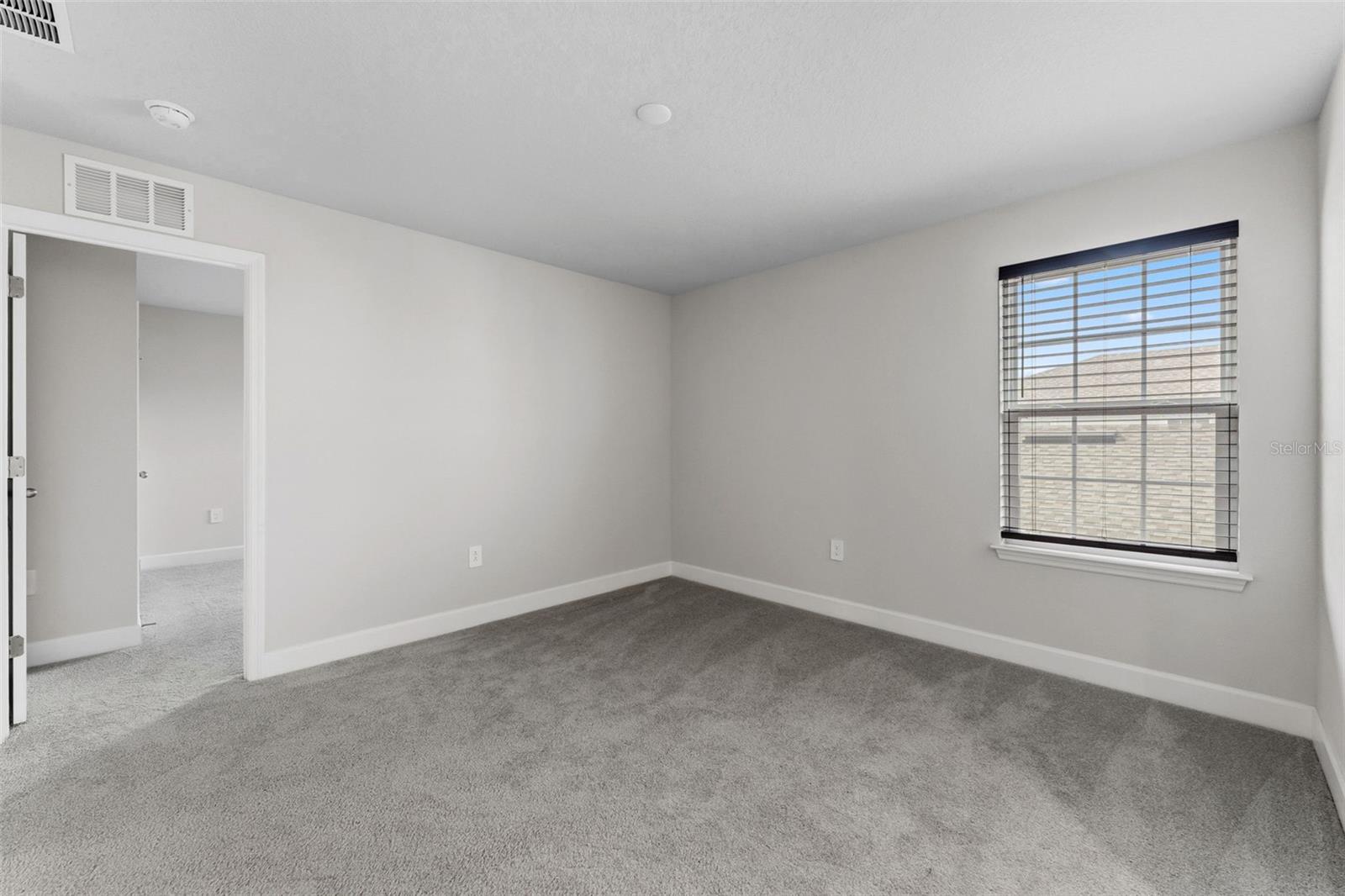 Image 18 of 31 For 14031 Crimson Avenue