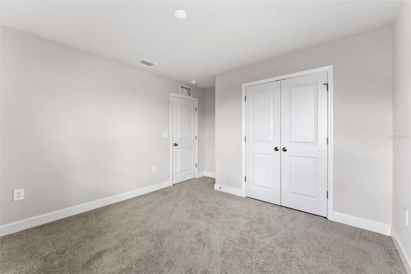 Image 22 of 31 For 14031 Crimson Avenue