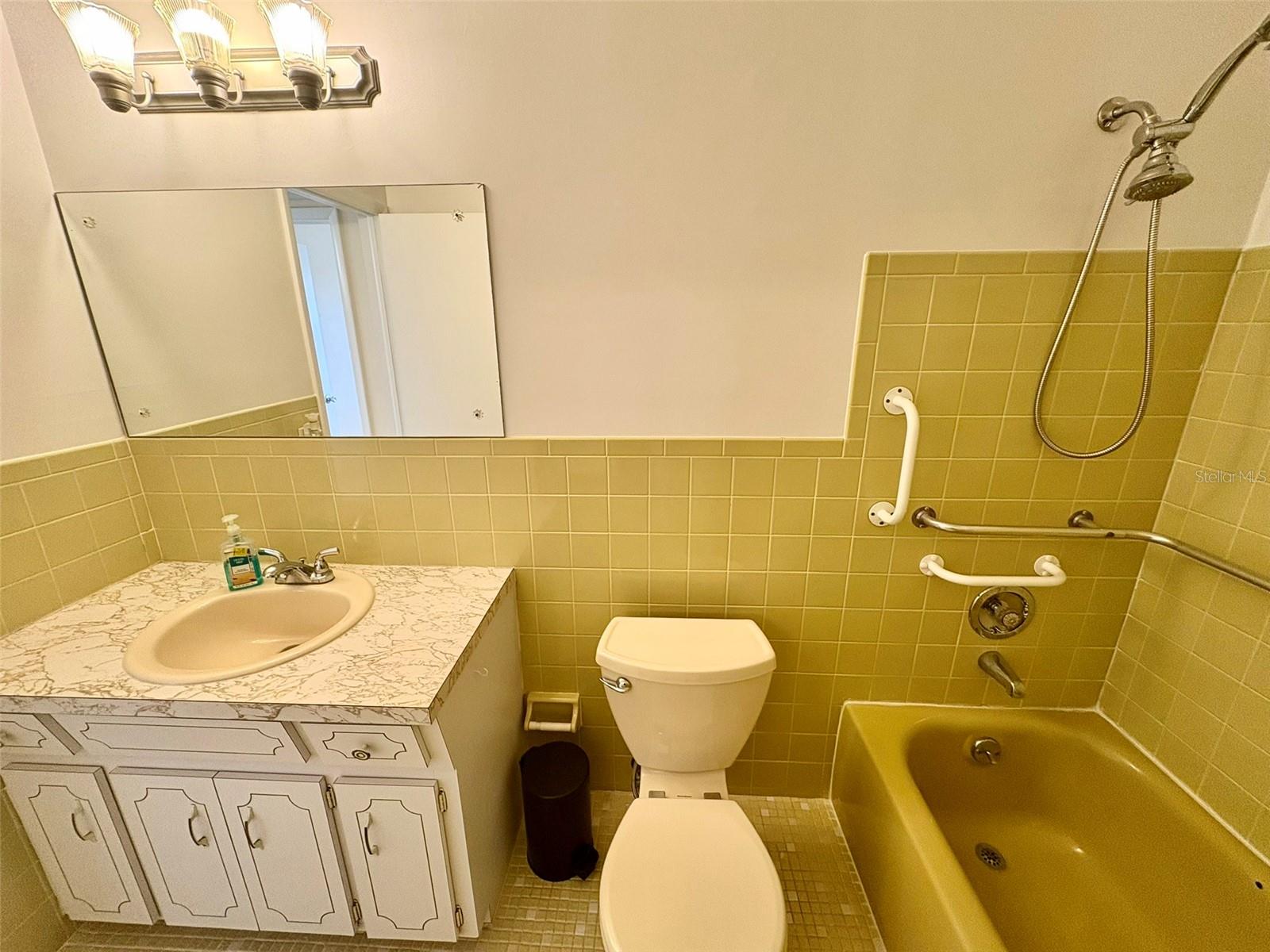 Image 21 of 45 For 2040 World Parkway Boulevard 58