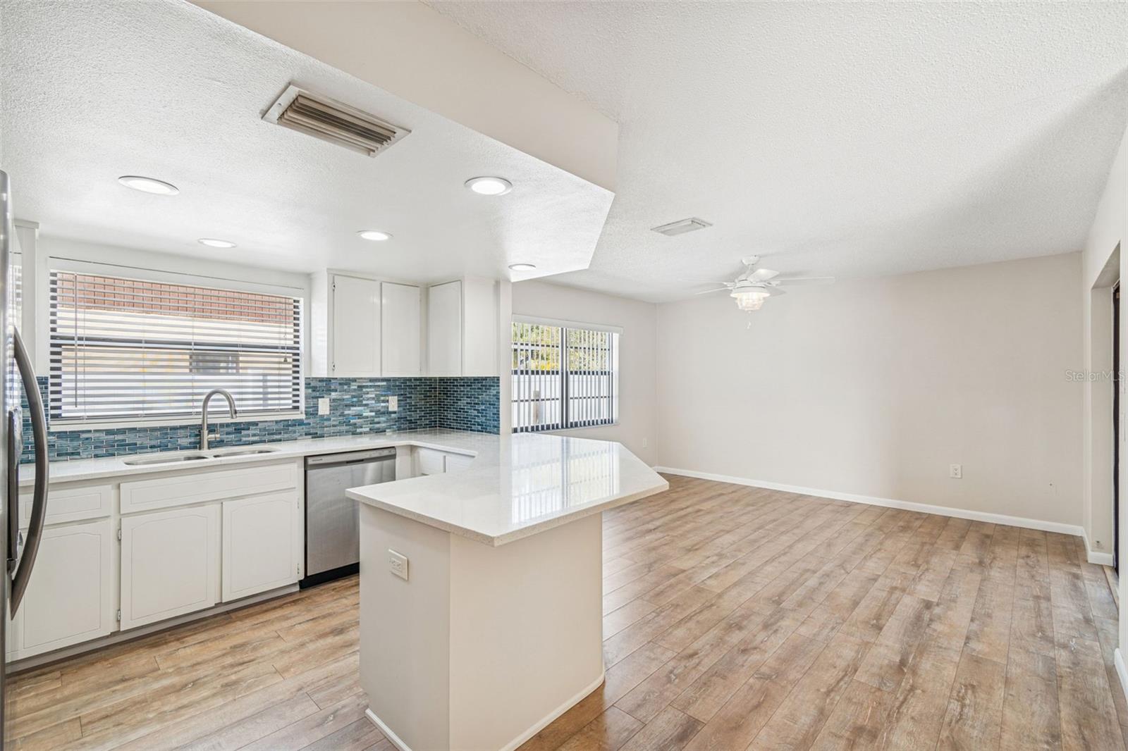 Image 17 of 55 For 2907 Narcissus Drive